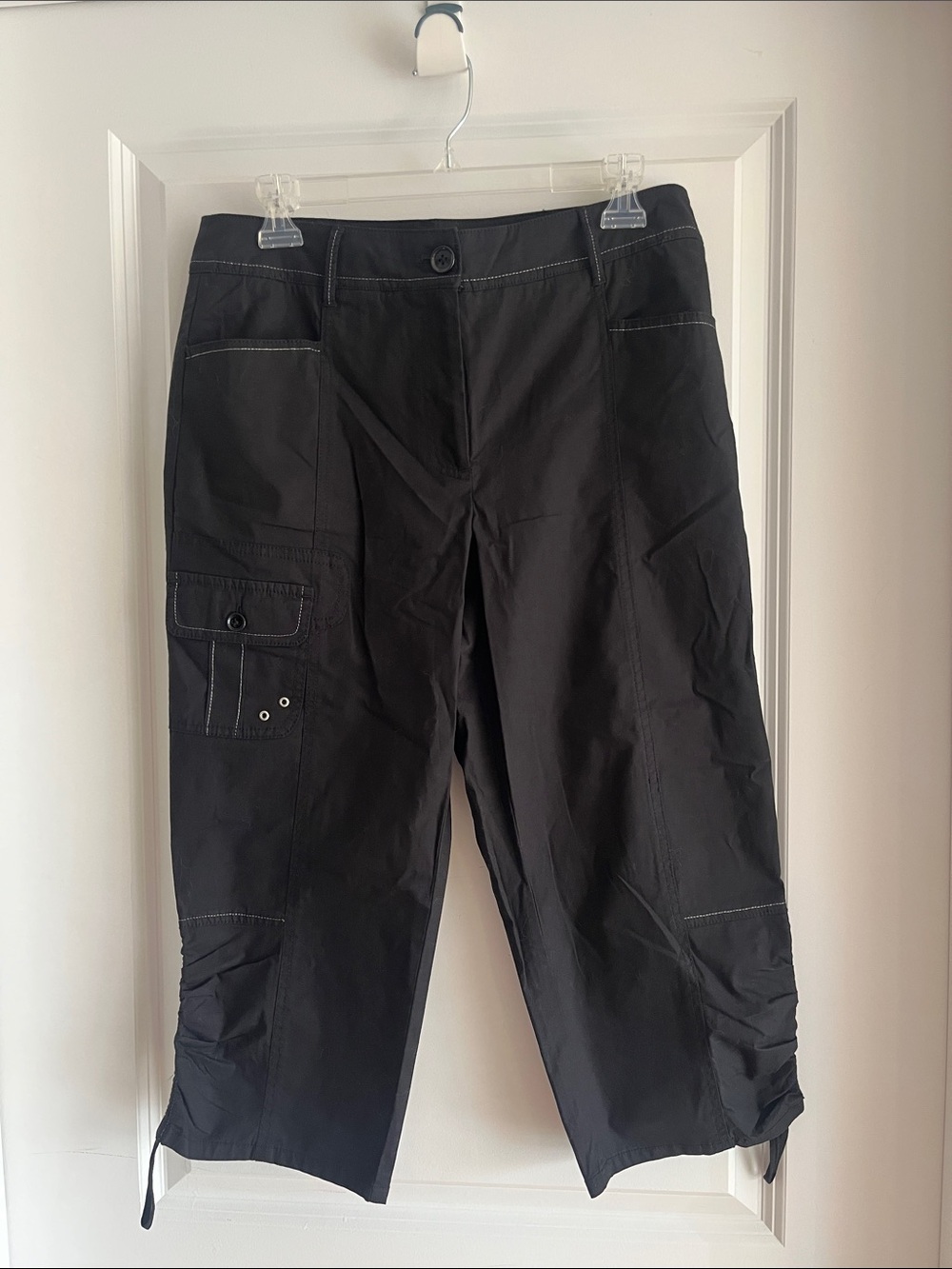 Women’s Black Capris Cargo Pants